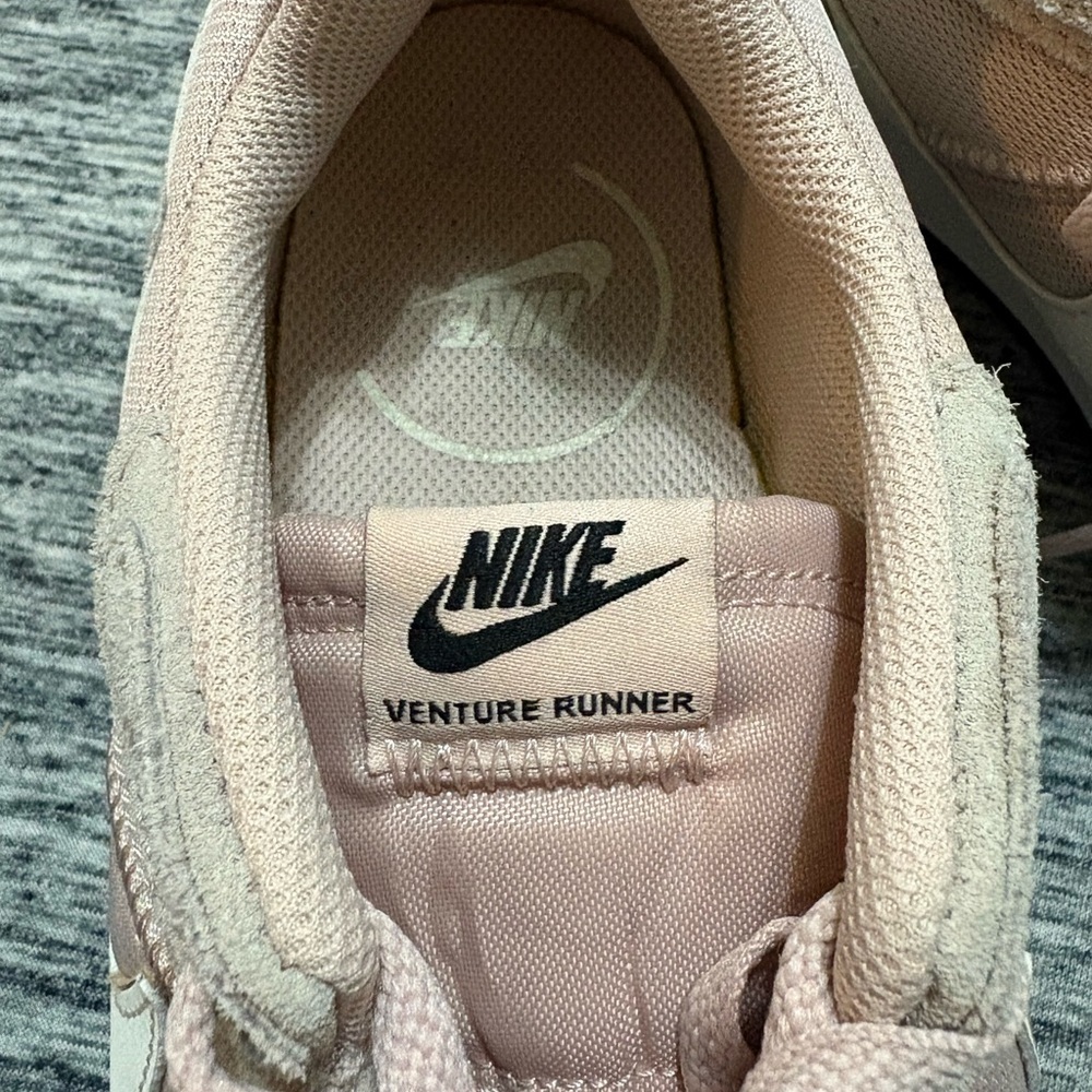 Nike Venture Runner Pink Oxford Running Shoes Ladies 11.5 - Picture 6 of 9